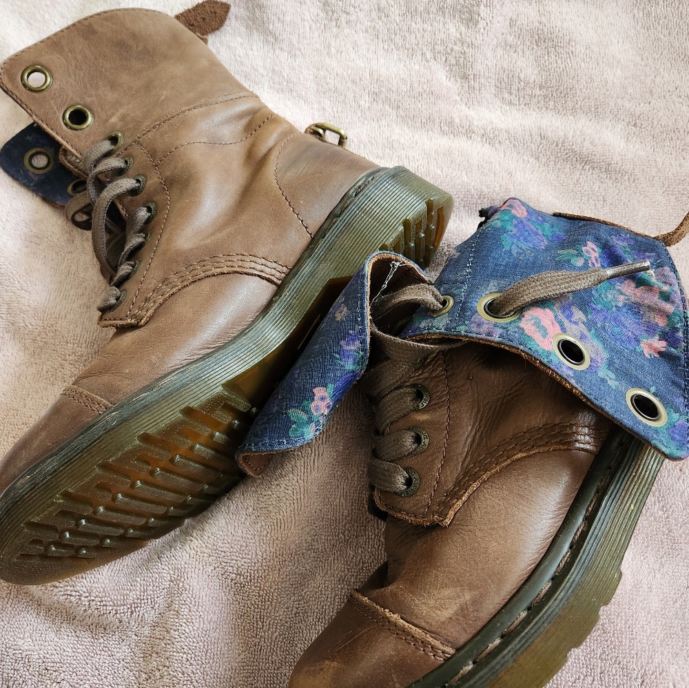 Dr. Martens Floral Aimilie